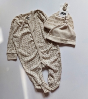 ست سرهمی و کلاه DKNY