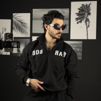 نیم زیپ 3 نخ سفید مشکی ( بسته 8 عددی ) هر عدد با تخفیف 650 تومان