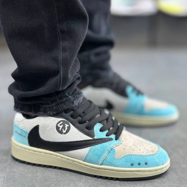 کتانی NIKE Travis سفید کرم آبی