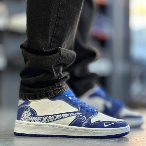 کتانی NIKE travis سفیدآبی