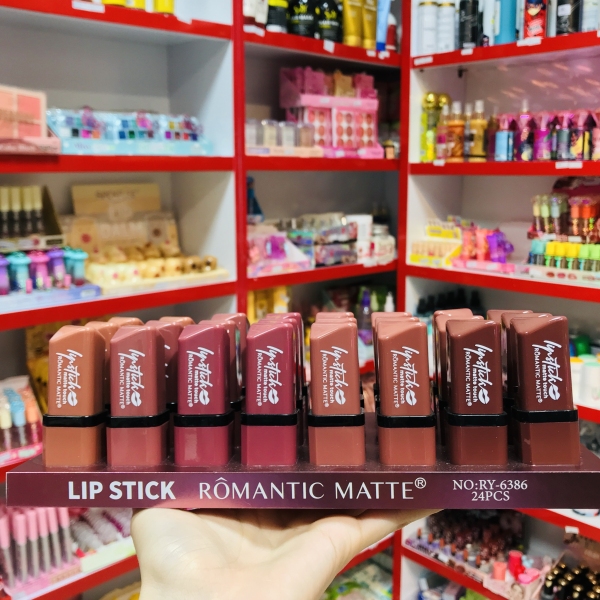 رژ استیکی romantic matte