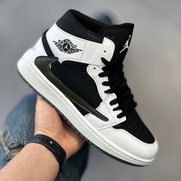 کتانی سایزکوچک NIKE JORDAN سفیدمشکی زیتونی
