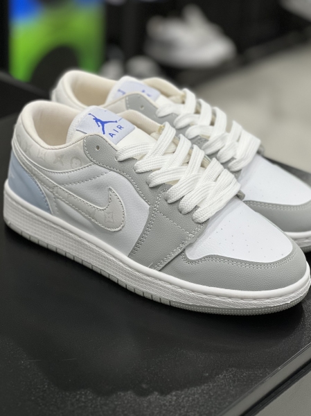 کتونی nike کد 402