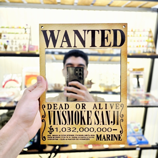 آینه فانتزی چوبی طرح wanted بزرگ