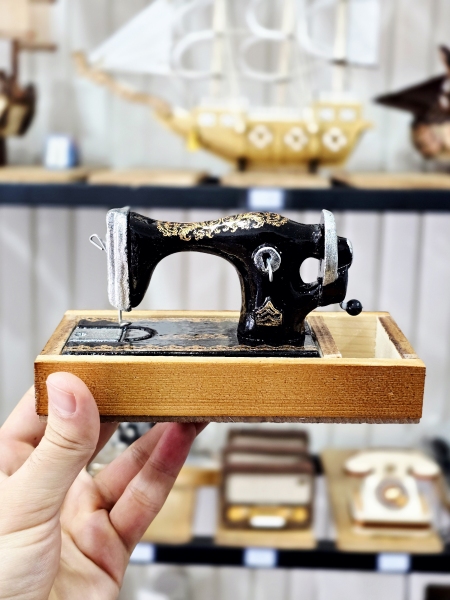دکوری چرخ خیاطی مارشال بزرگ