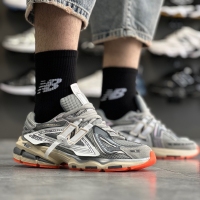 کتانی1906 New balance طوسی کف نارنجی