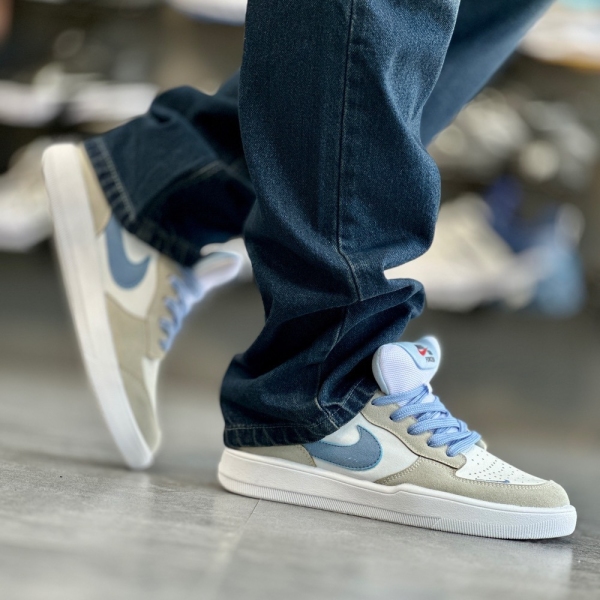 کتانی NIKE سفید طوسی آبی