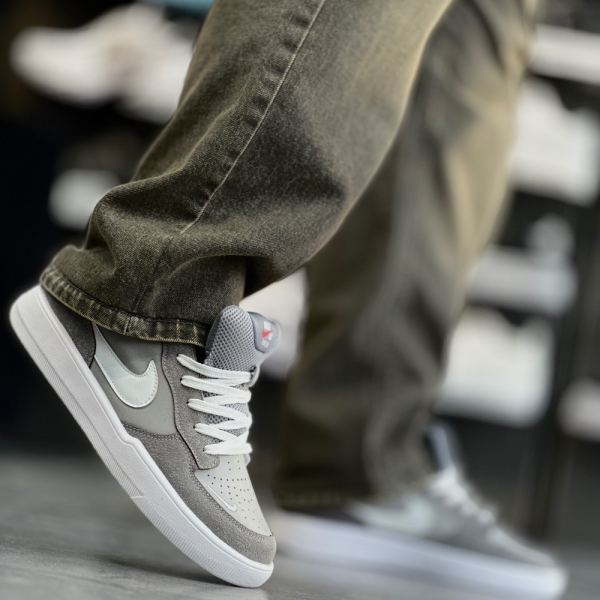 کتانی NIKE SB طوسی سفید
