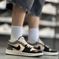 کتانی nike jordan مشکی کرم