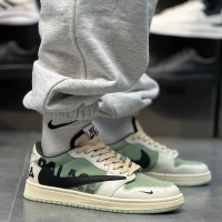 کتانی NIKE JORDAN کرم سبز