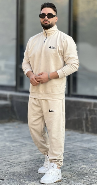 ست سوییت Nike کرم