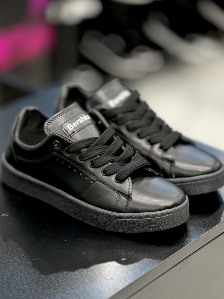 ونس Bershka مشکی تمام 495